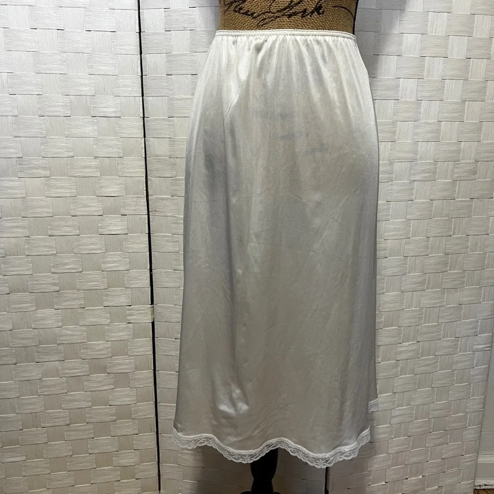 Warner's Perfect Measure Lace Trim Half Slip Vintage Style 55300 Medium USA Made